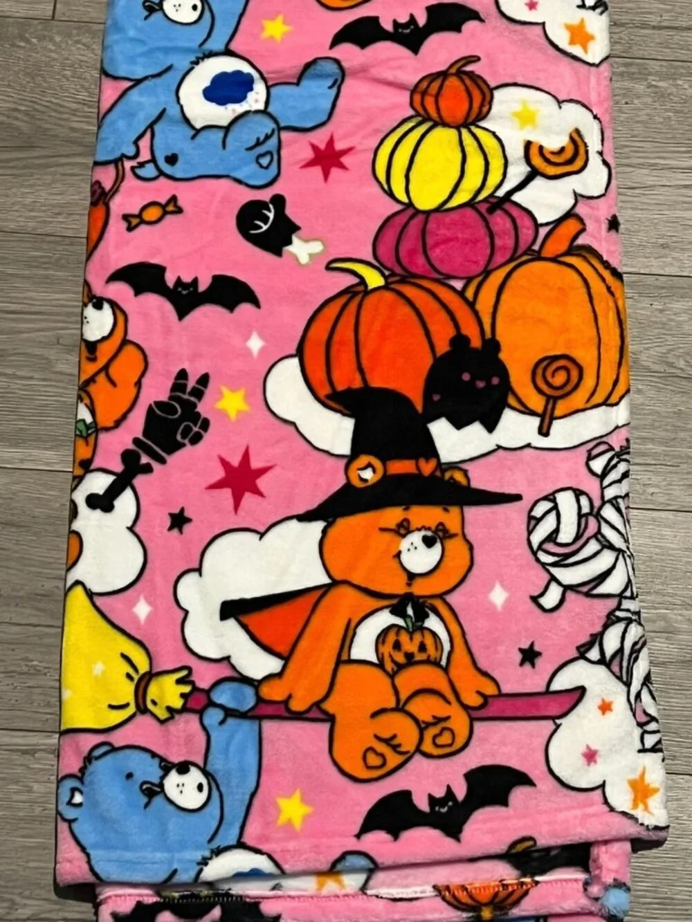 CARE BEARS TWIN Throw Blanket 60x90 Pink Halloween Mummy Witch Pumpkin Bats NWT